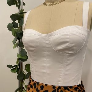 𝚉𝚊𝚛𝚊 𝙱𝚞𝚜𝚝𝚒𝚎𝚛 𝙲𝚛𝚘𝚙 𝚃𝚘𝚙